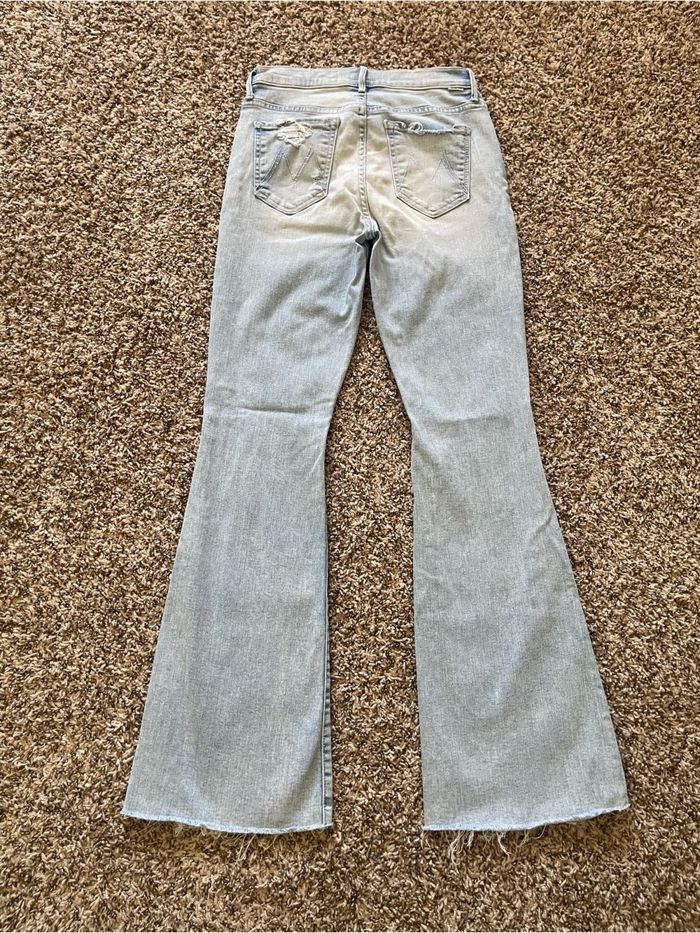 MOTHER The Weekender Fray Action Shot Jeans Women's 27 Light Wash Distressed USA - Picture 2 of 16